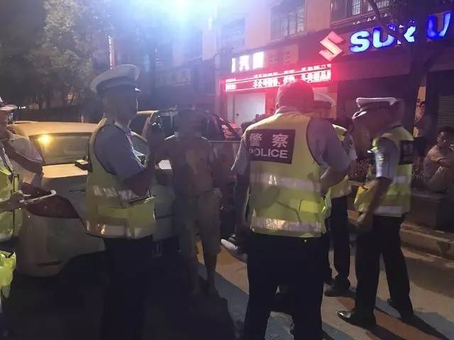 大余司机无证驾驶报废车遇交警,弃车逃跑未遂被抓