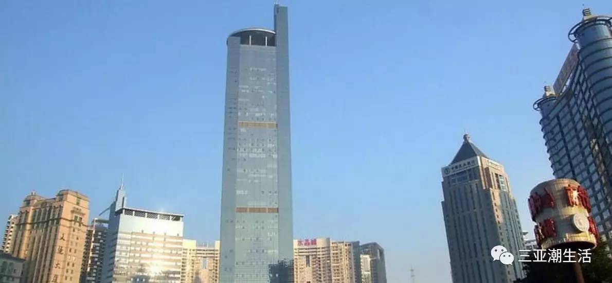 南宁地王云顶观光浏览项目景点内有59楼的"城市天台" ,"南宁城市卫星图片