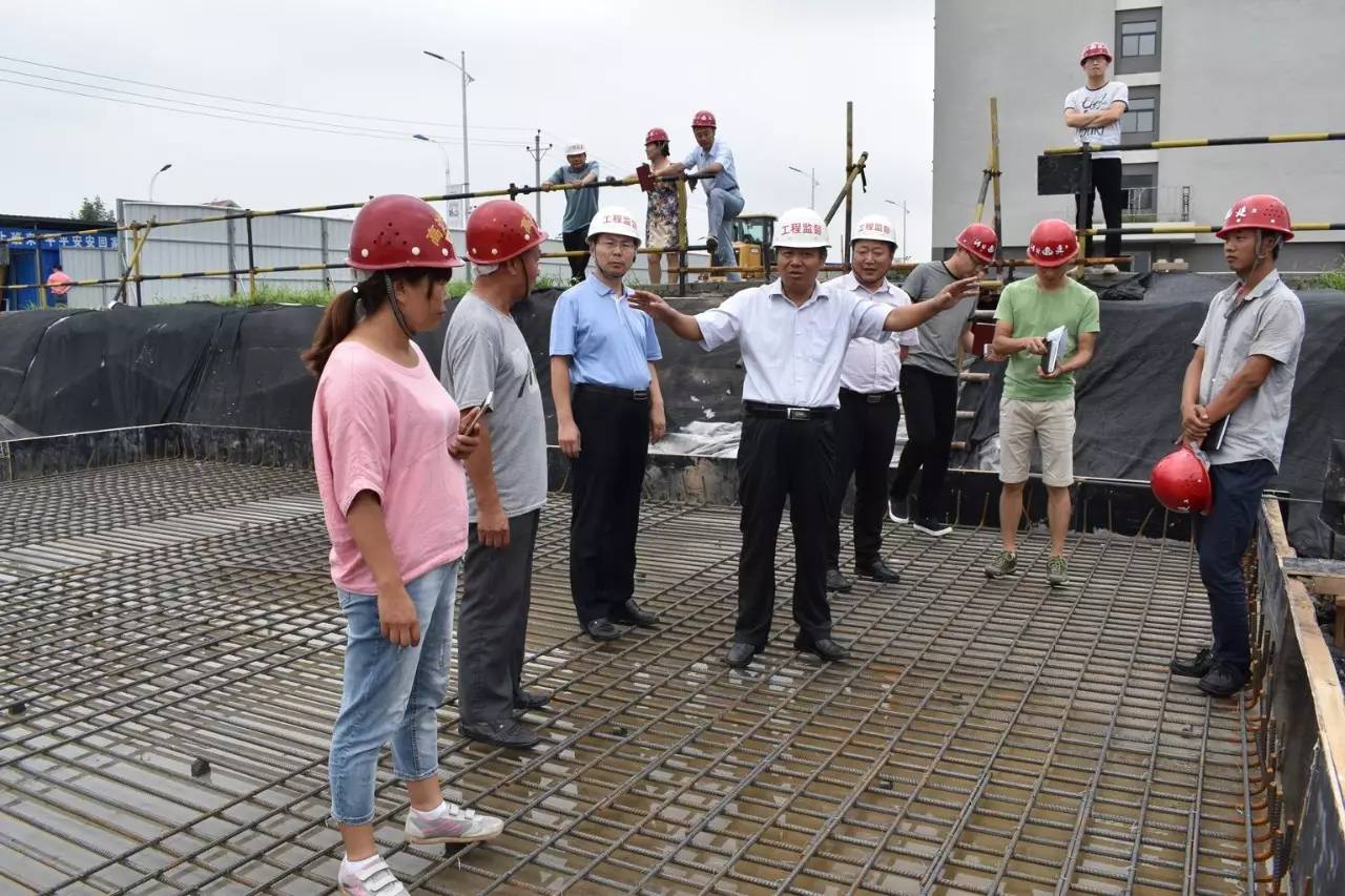 学院领导视察我院实验3#楼建设工地