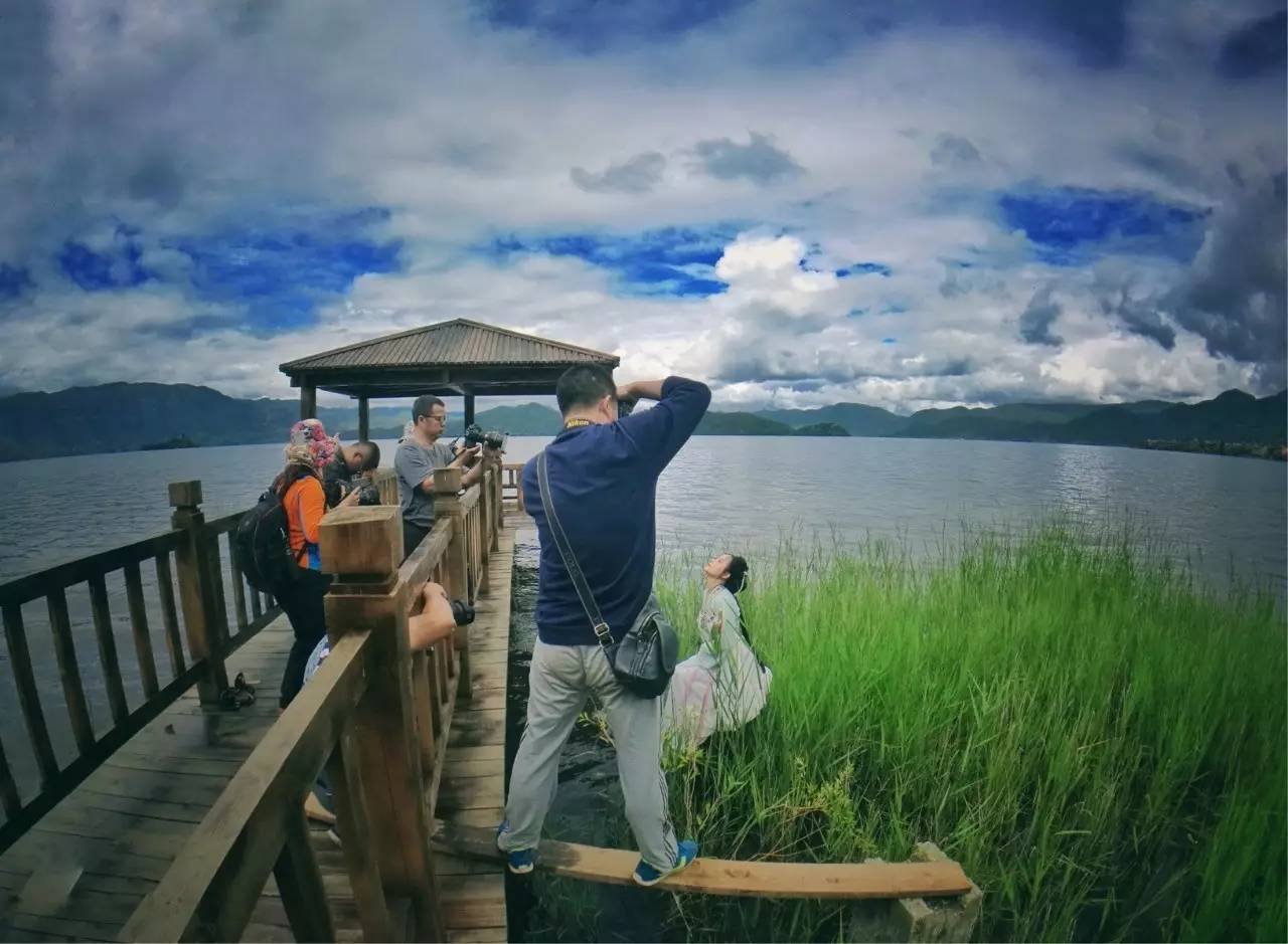 我想和你在泸沽湖,相忘于江湖