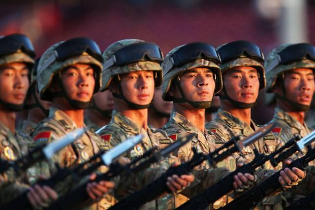 在朱日和训练基地举行庆祝中国人民解放军建军90周年阅兵