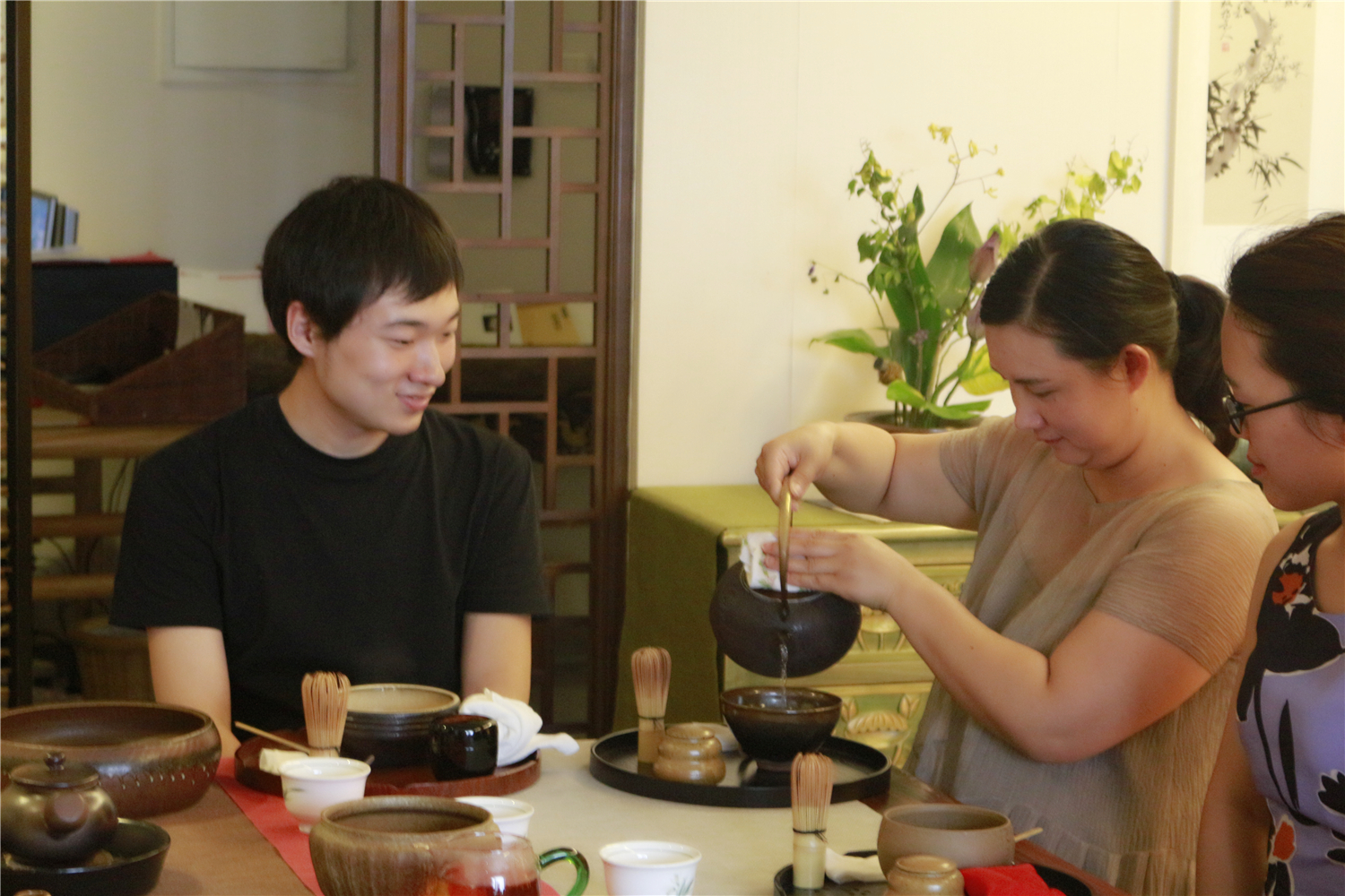 三饮茶会遇见金花藏茶——一个伸懒腰的茶会_凤凰网视频_凤凰网