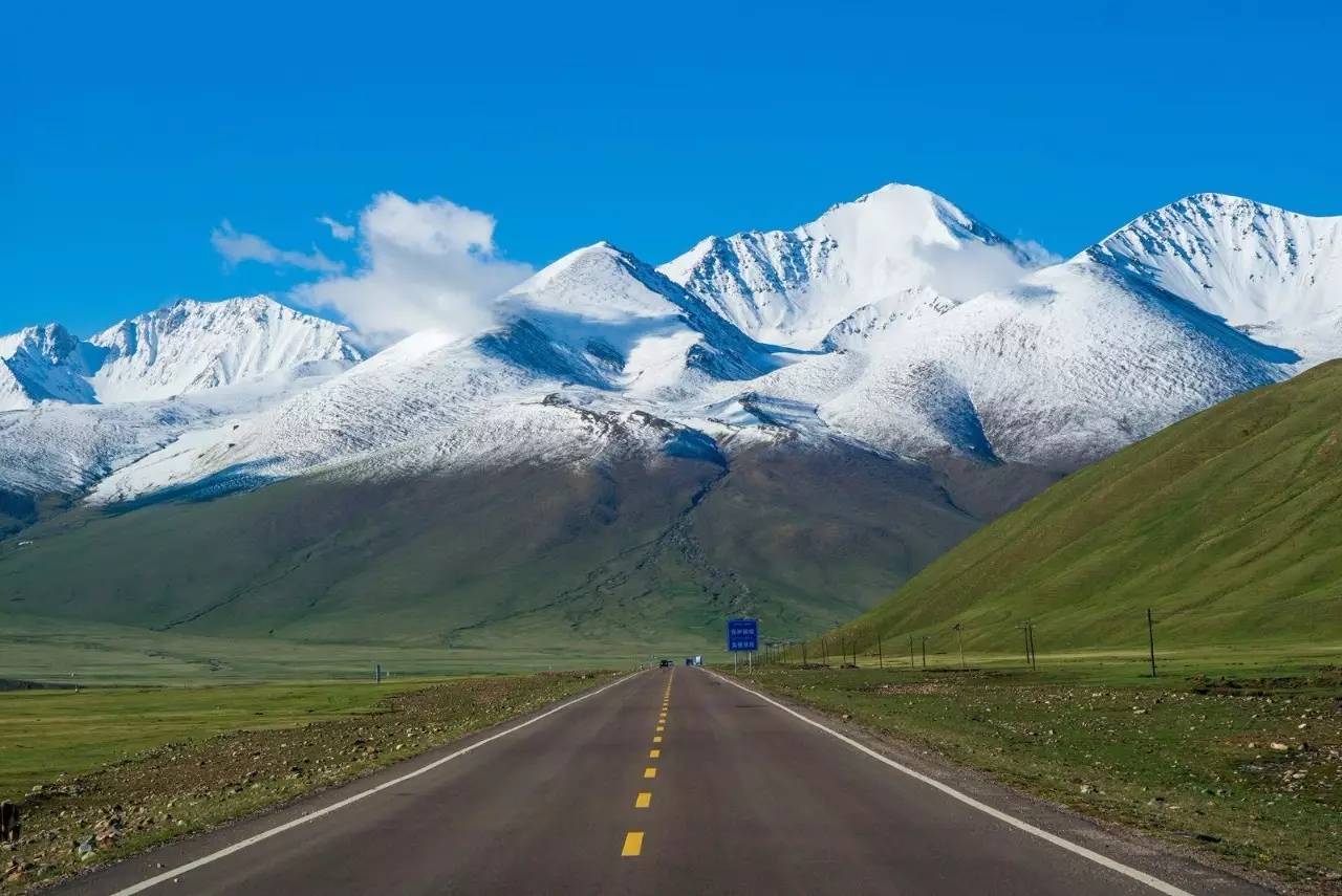 从城市到无人区,我们在独库公路开启3000km的北疆行