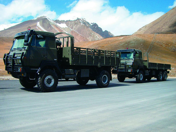 1989年,斯太尔军车装备部队,成为第二代重型军车的主力车型 1983年