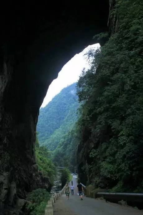 桑植发现一个与世隔绝的村寨,进村必入月亮门!