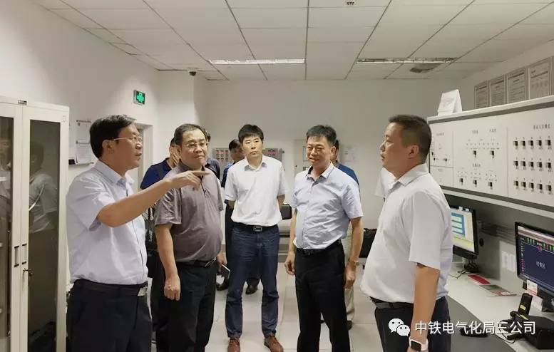 8月2日下午,在许昌市政府副秘书长曹迪带领下,市建投公司董事长王跃平