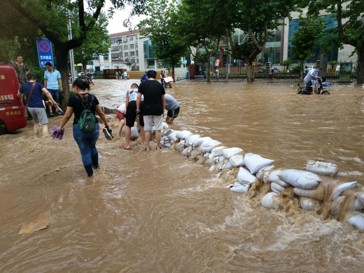 "8.5"暴雨袭城,他们冲在莱阳抢险救援第一线!