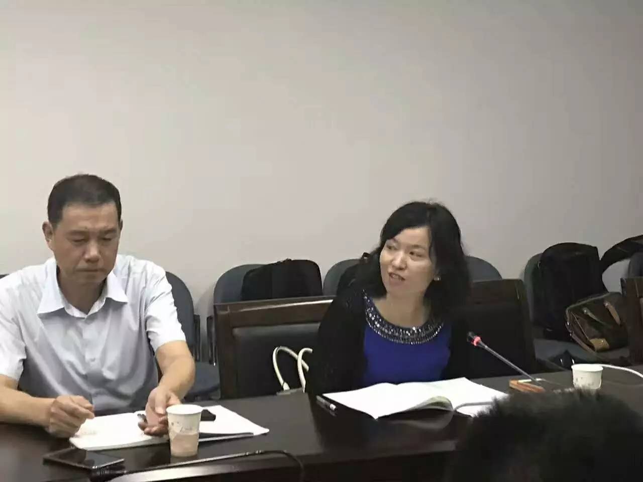 江苏省国际贸易促进中心副主任郑晓虹无锡新能源商会秘书长朱刚尚德