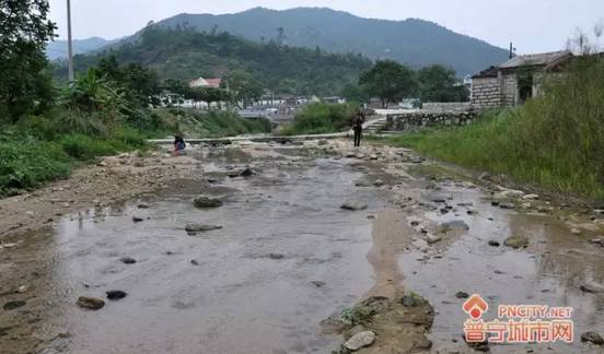 普宁村落下架山碗仔村