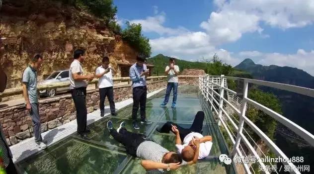 林州:数万外国人为啥每年到此来挑战400米绝壁