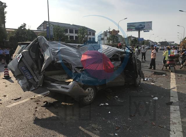 益沅一级公路突发严重车祸,一人死亡!