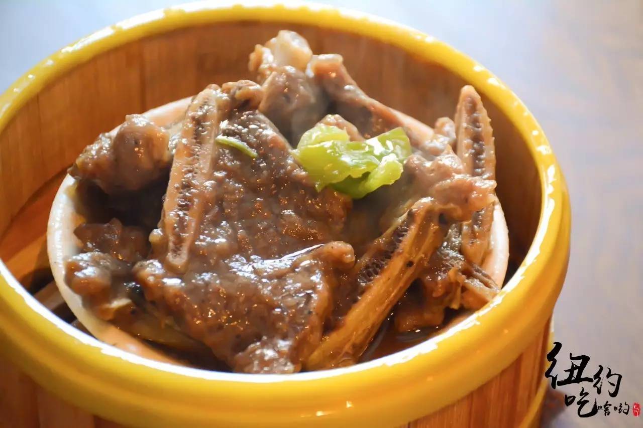 黑椒牛仔骨 steamed beef ribs