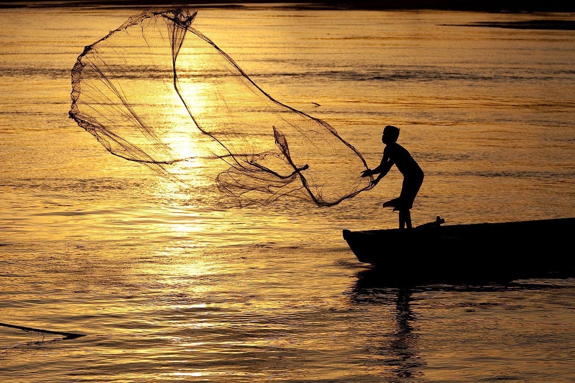 游到博贺开渔节，认识水上疍家文化
