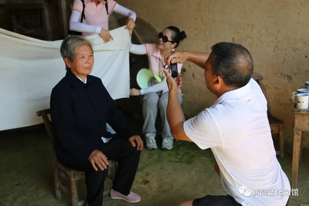 这伙人跑到修水大椿乡大山深处,竟为了献爱心.