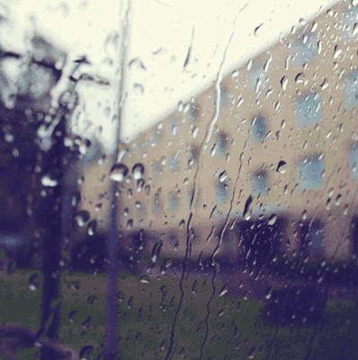 【下雨天.记得带伞】