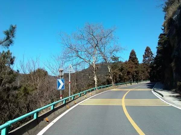 江西九江—庐山环山公路