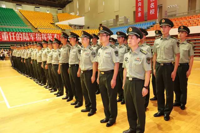 【黄埔一号】陆军炮兵防空兵学院揭牌仪式隆重举行