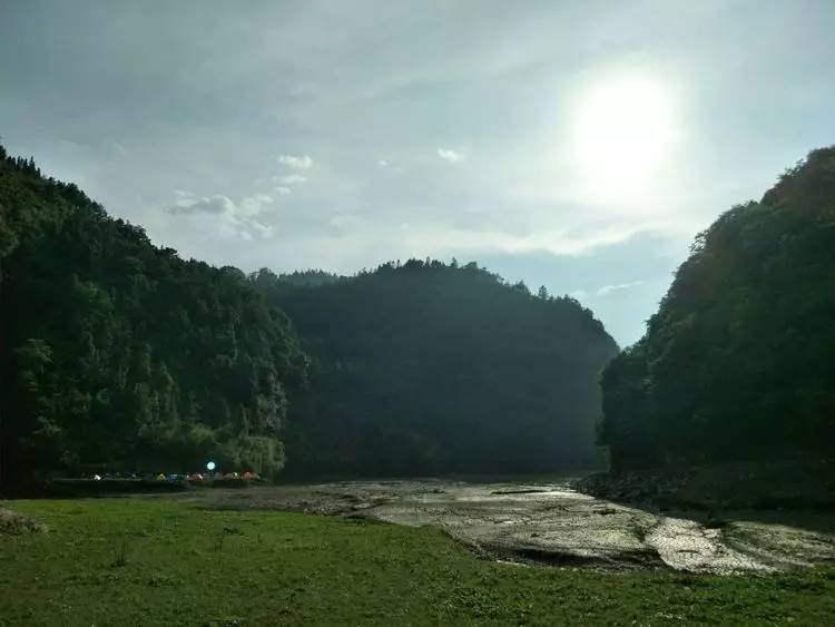 游玩湘西有个地方名叫雷公洞