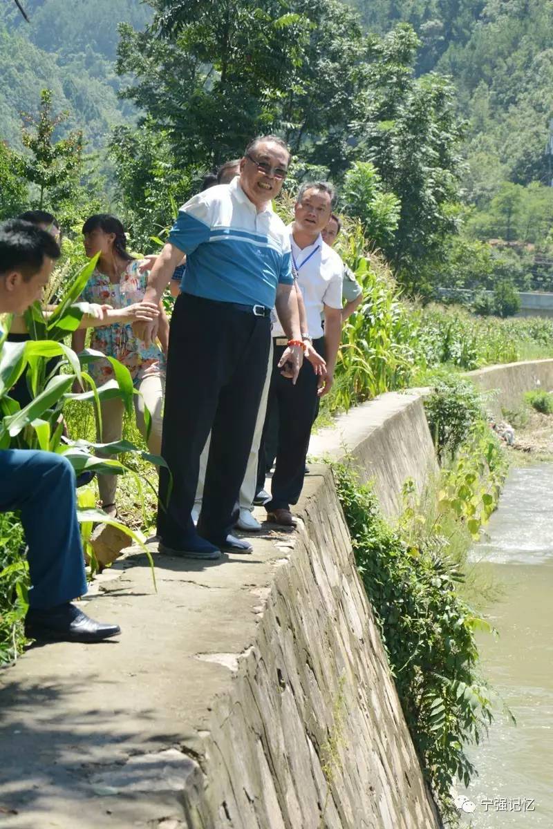 大安老红军陈真仁后代傅维暲回宁强调研陈锦章烈士故居建设情况