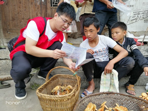 都匀多少人口_都匀毛尖图片(3)