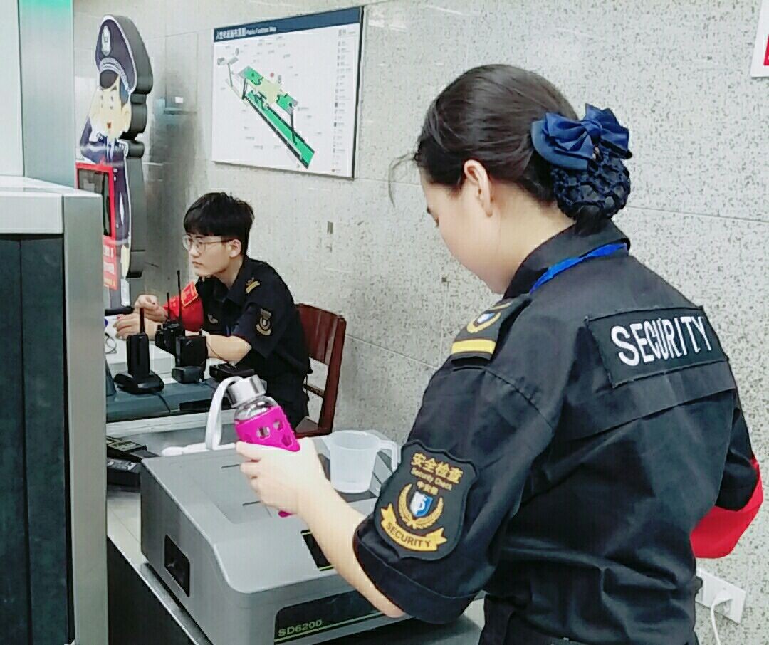 过安检刷脸就行！广州地铁部分车站26日起试用安检新技术_安检门