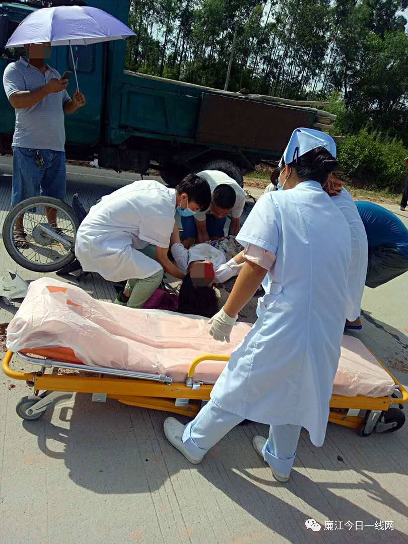 车板摩托车遭遇车祸,1人当场