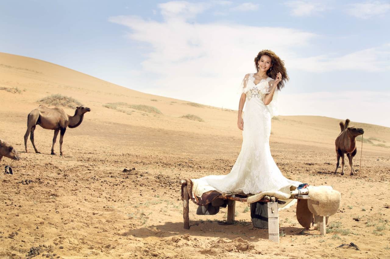 今年拍摄的一套婚纱照 其中的沙漠篇|摄影|人像摄影|蓝太阳TNT - 原创作品 - 站酷 (ZCOOL)