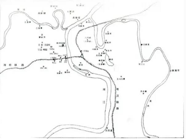 尽管铁路穿越长江和珠江分水岭,山岗交错,地形地质复杂,且沿