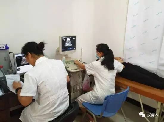 汉南中医医院全科医生团队进农村,为65岁以上