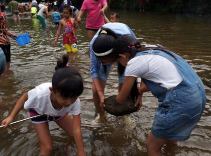 【活动发布】植物迷宫,包饺子大赛,抓鱼摸虾,打水仗,抓住盛夏的尾巴