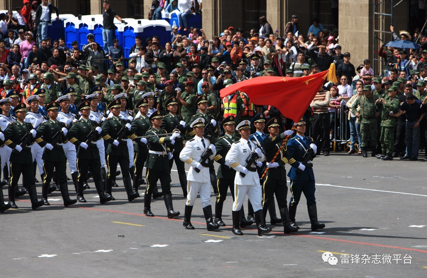 有一种追求叫练到极致"走向检阅场,我们是国家和人民的'中国名片'