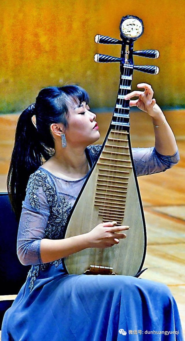 中央音乐学院民乐系教授樊薇携学生演奏《夏》新加坡华乐团琵琶声部