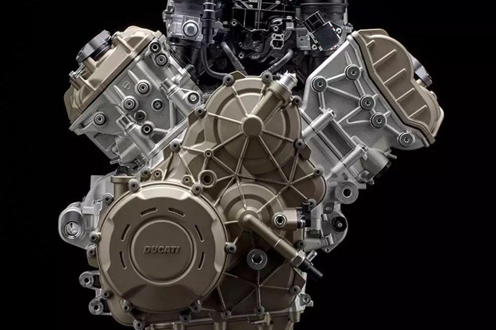 1100cc 210马力,杜卡迪发布全新V4引擎