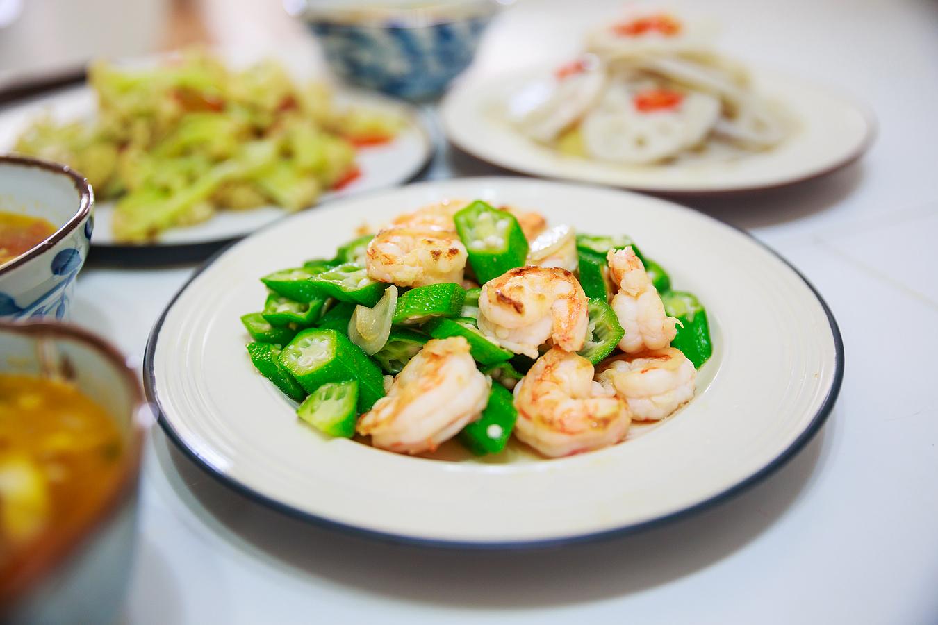 大虾这样做，好看又好吃，家里来客做一盘，上桌就是大硬菜 - 哔哩哔哩