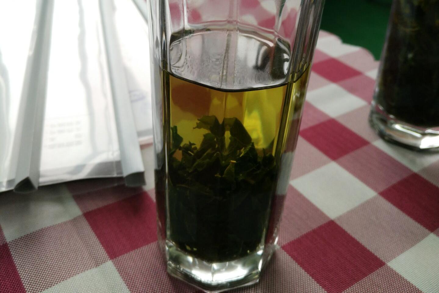 桑叶制作成茶的方法和功效_新绿茶叶