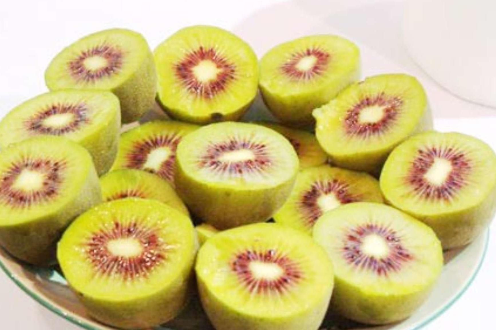 Kiwi fruit猕猴桃的营养和作用有哪些？猕猴桃怎么吃？