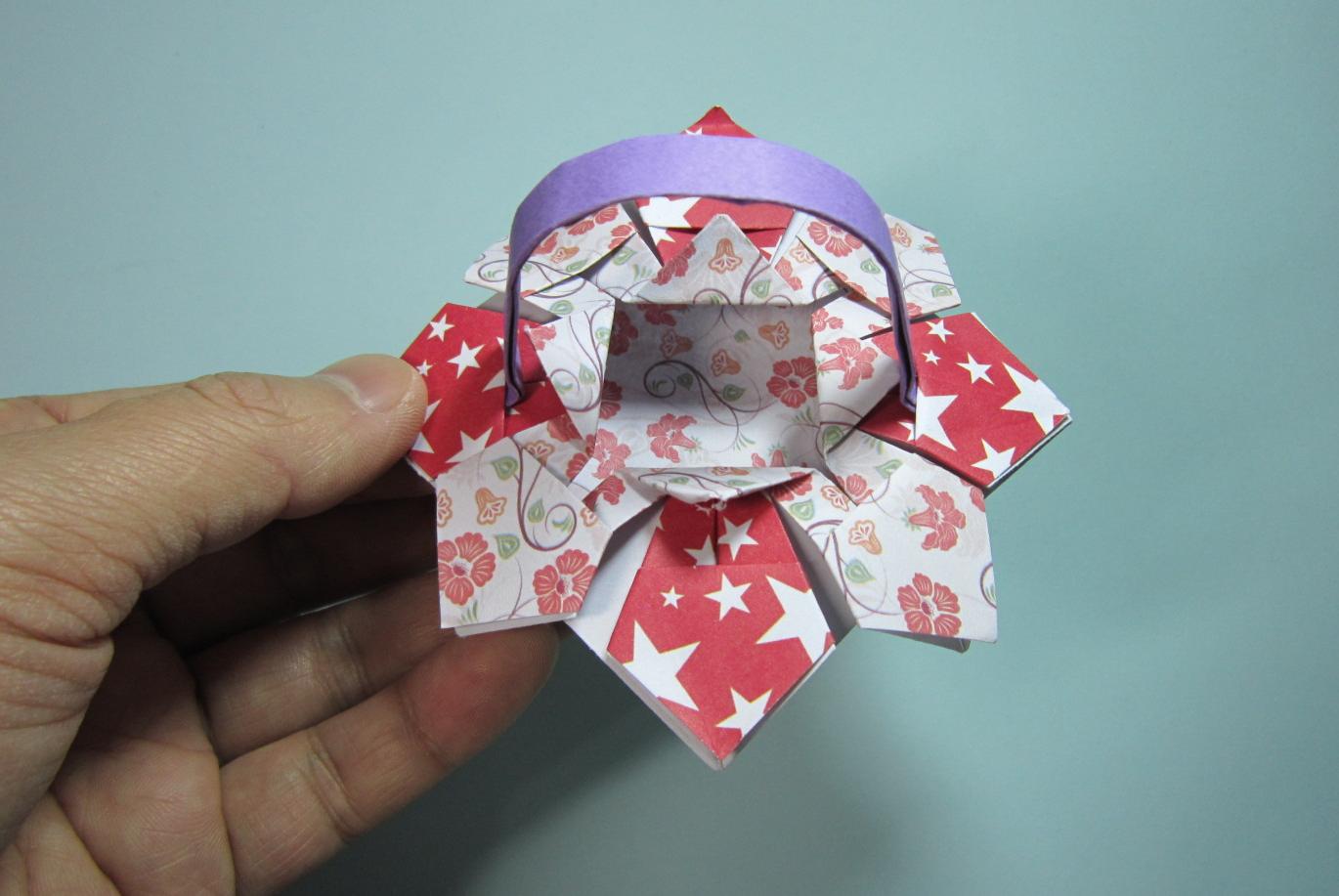 心形盒子的折法 折纸纸盒的手工折纸教程💛巧艺网