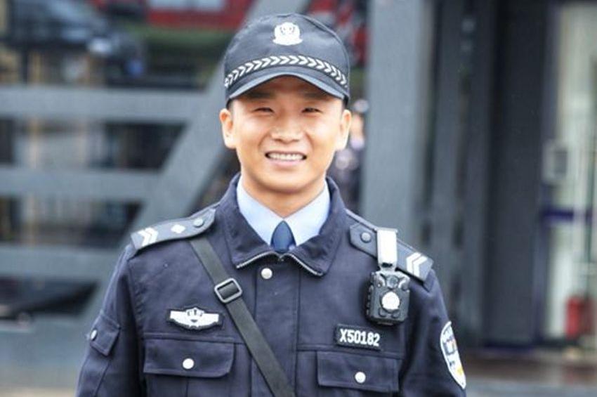 郜峰《警务站的故事》燃情追梦小人物终极蜕变平民英雄