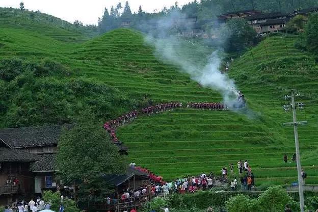 古蔺县电商中心——醉苗乡,古蔺踩山节