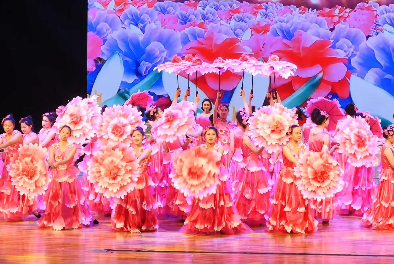 北京现代舞团来厦演绎《花间十二声》