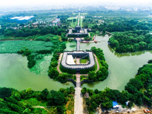 國貿口袋公園,廉政廣場,曲江智慧體育園,自在島體育休閒公園,萬福錦園