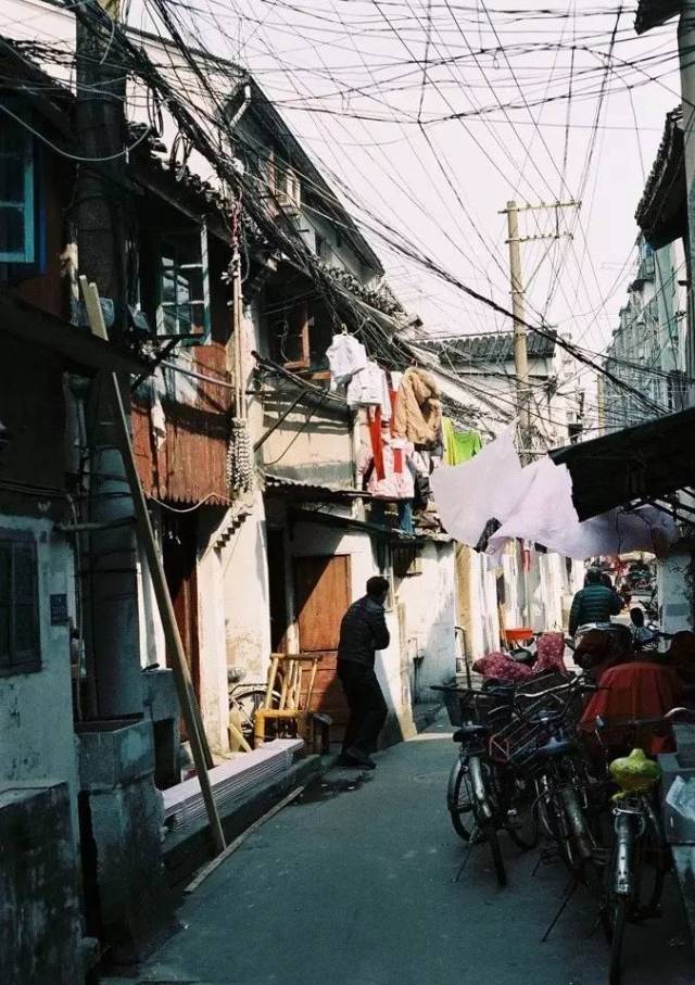 漫步最洋气的弄堂集市,解锁嘉善路的隐藏美食