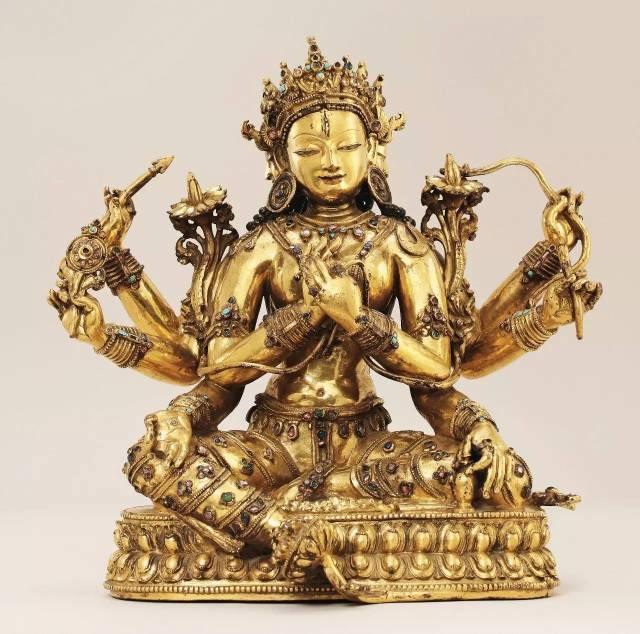 见证西藏帕竹王朝辉煌历史的典范之作——西藏丹萨替风格铜镀金大随求佛母 