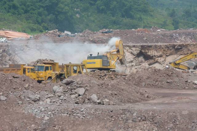 工程进度播报 中微·清平里商住项目平场施工火热进行中!