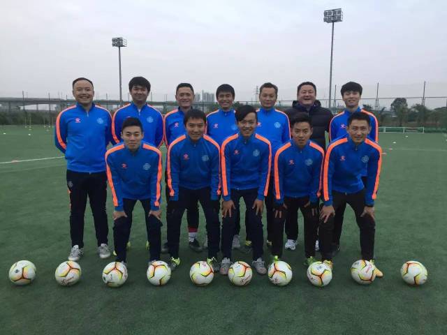 四川省宇晖仁德学龄前儿童足球培训班开始招生了!