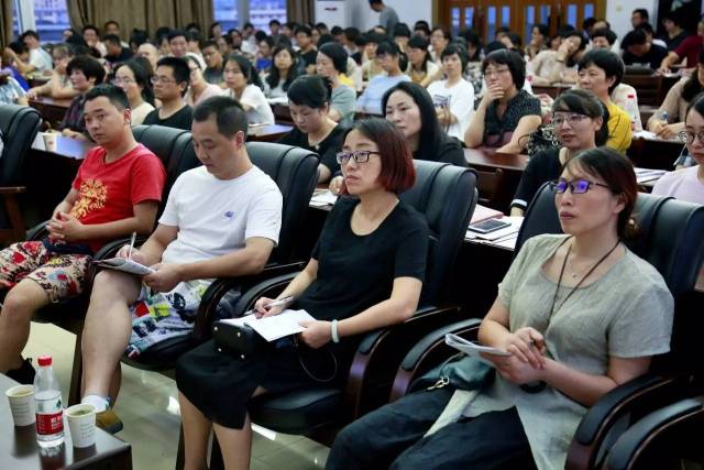 7 月 7 日 峨邊彝族自治縣中醫院醫院副院長周顯芬在分享會上表示,在