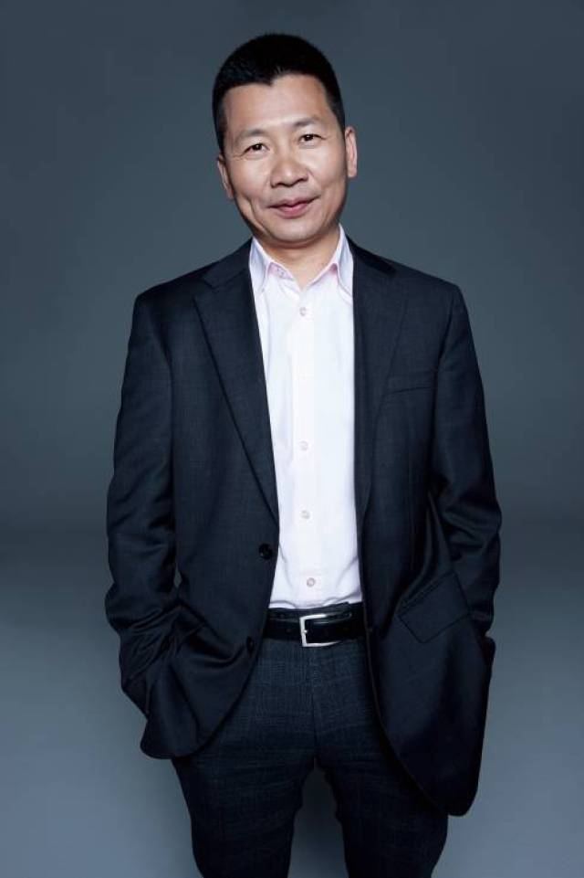 上海市浙江商会名誉会长,美特斯邦威集团董事长周成建2017年的夏天