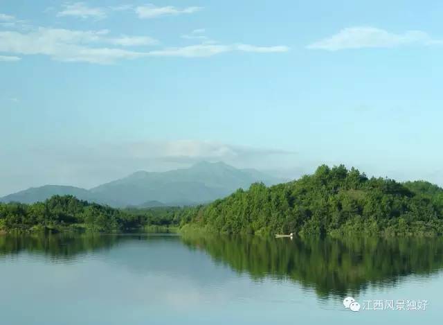 羅山,位於豐城,崇仁二縣市交界處的三山鄉流坊村西北,是崇仁的第三