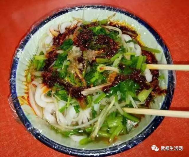 舌尖上的陇南:武都特色美食街—钟楼小吃市场