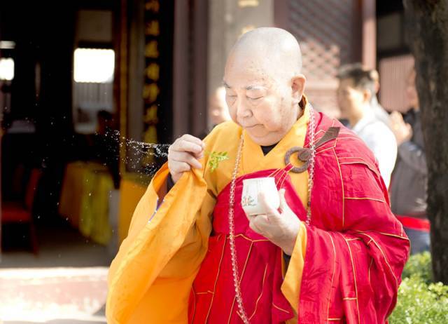 佛吉祥日,广州光孝寺隆重举行放生法会